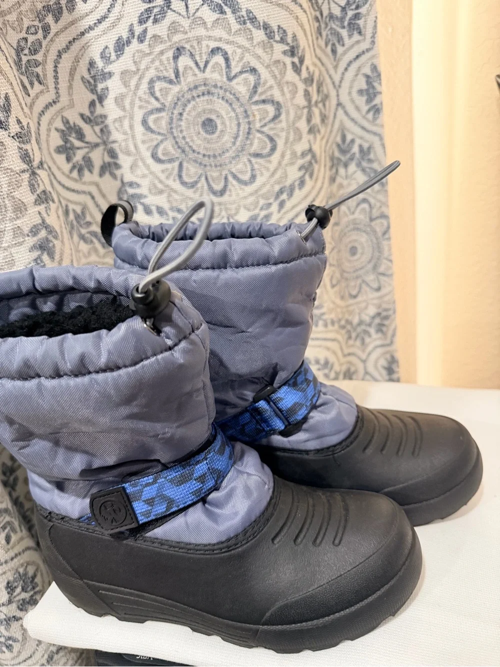 Northside Kids Frosty Insulated Winter Snow Boots..